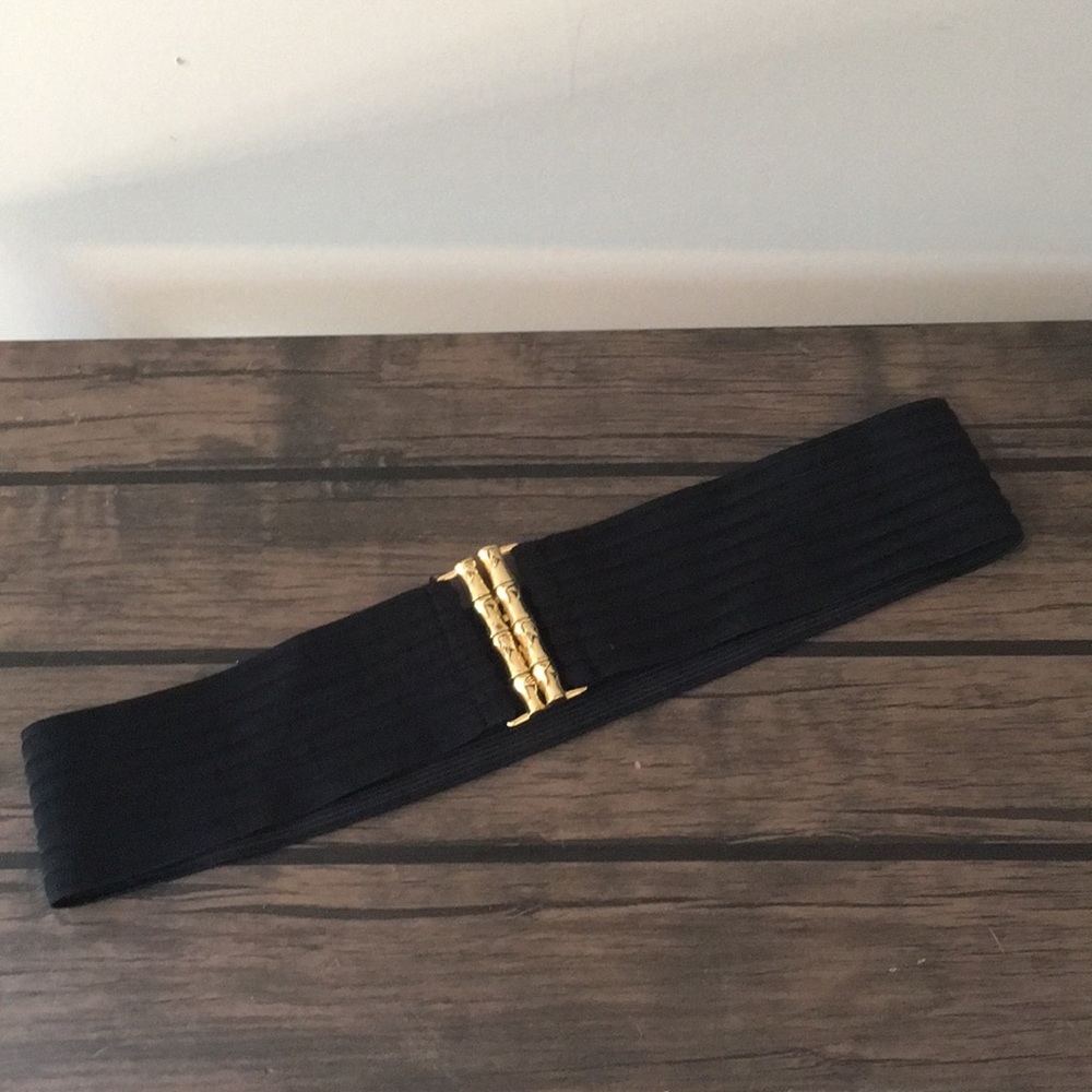 Black stretch belt